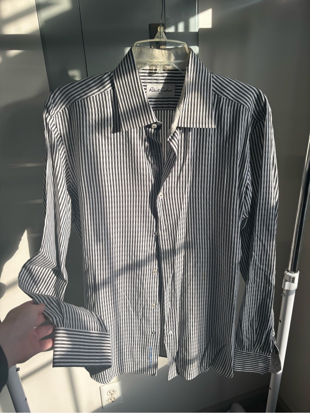 Like new Robert Graham black-and-white long sleeve button down size large